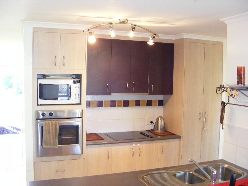 19 Chancellor Drive, Avenell Heights QLD 4670