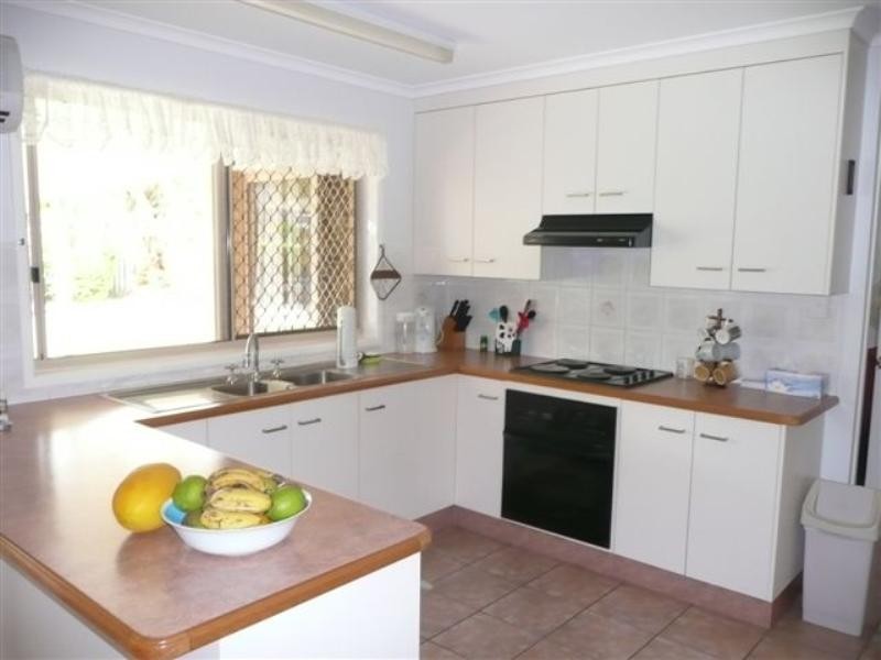 8 Maike Street, Kalkie QLD 4670