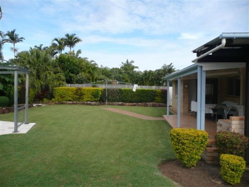 8 Maike Street, Kalkie QLD 4670