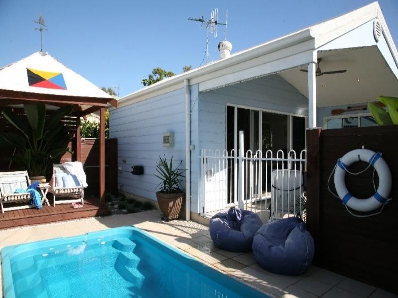 6 Albatross Court, Moore Park Beach QLD 4670