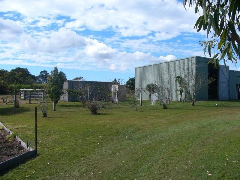 25 Clarrys Lane, Avondale QLD 4670