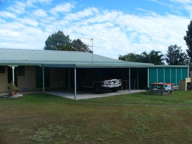 25 Clarrys Lane, Avondale QLD 4670