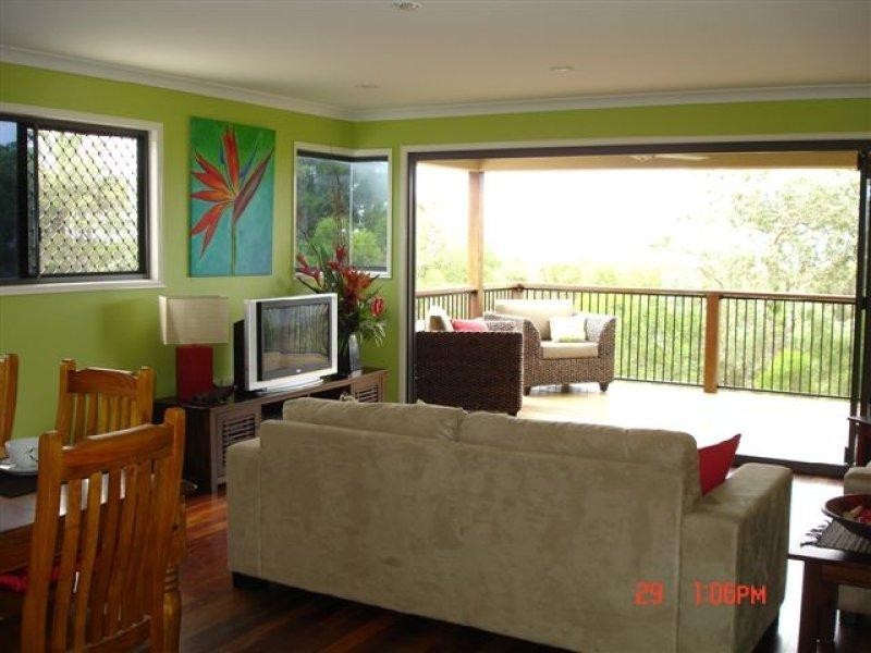 27 Kindt Street, Moore Park Beach QLD 4670