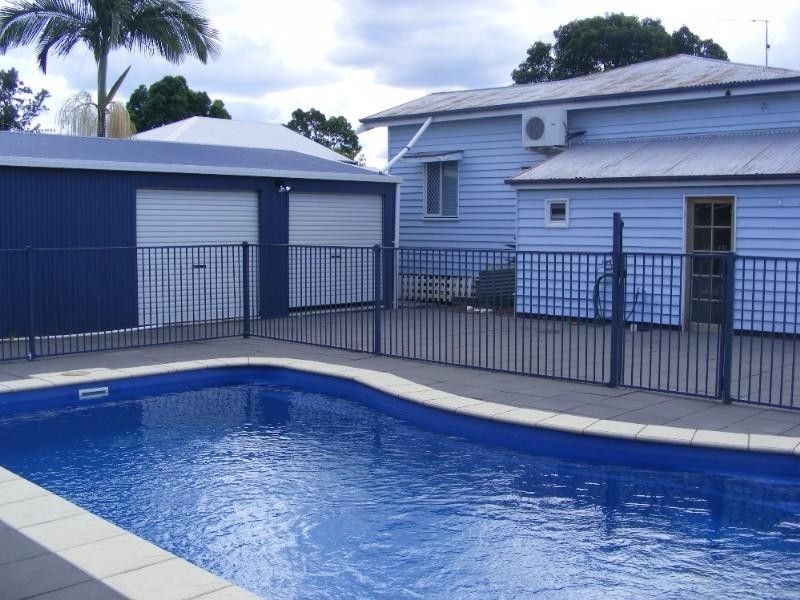 8 Walker Street, Walkervale QLD 4670