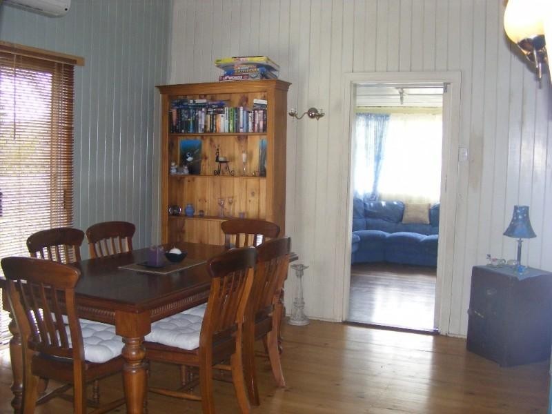 8 Walker Street, Walkervale QLD 4670