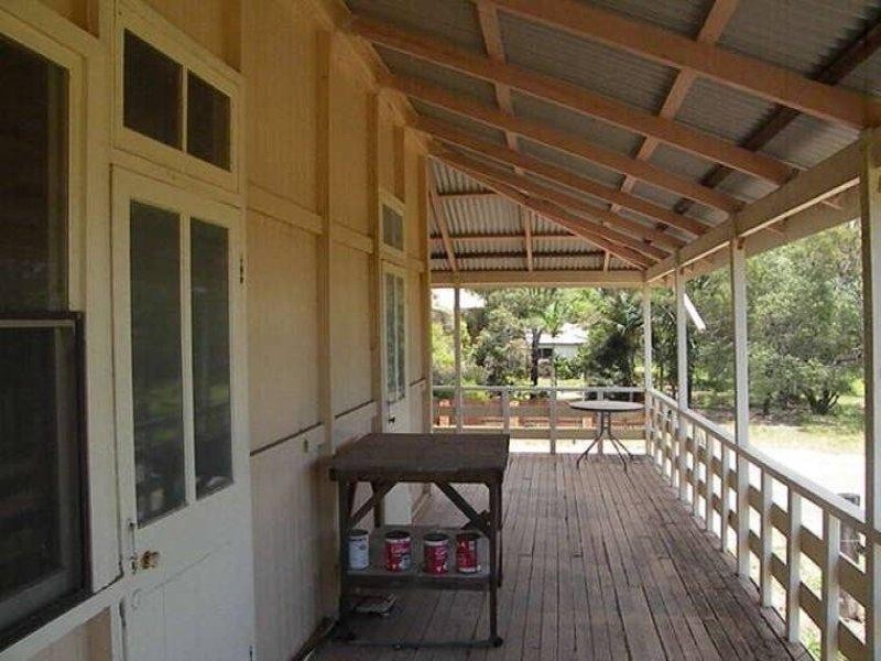 14 Lassig Street, Moore Park Beach QLD 4670