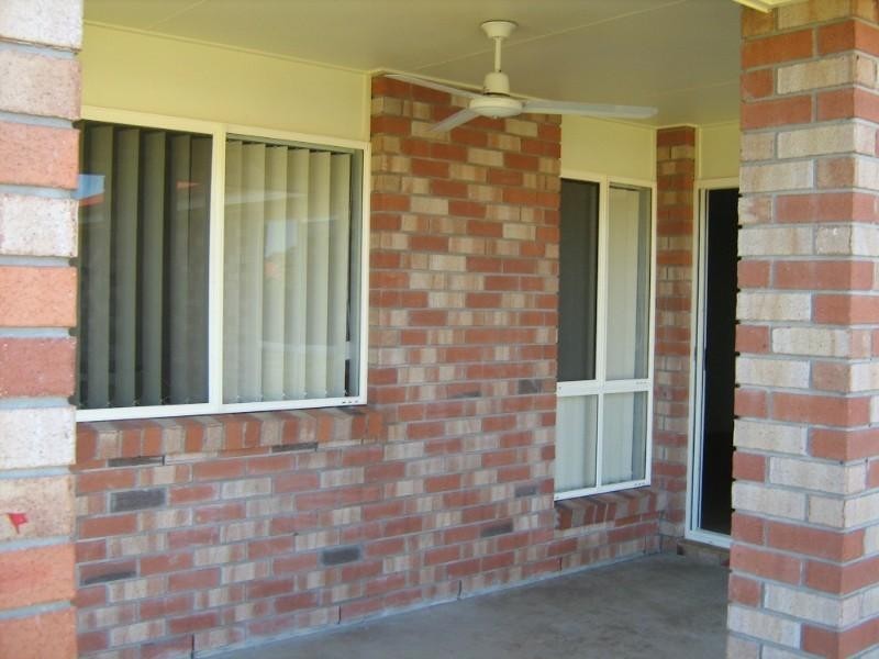 9 Regent Court, Thabeban QLD 4670