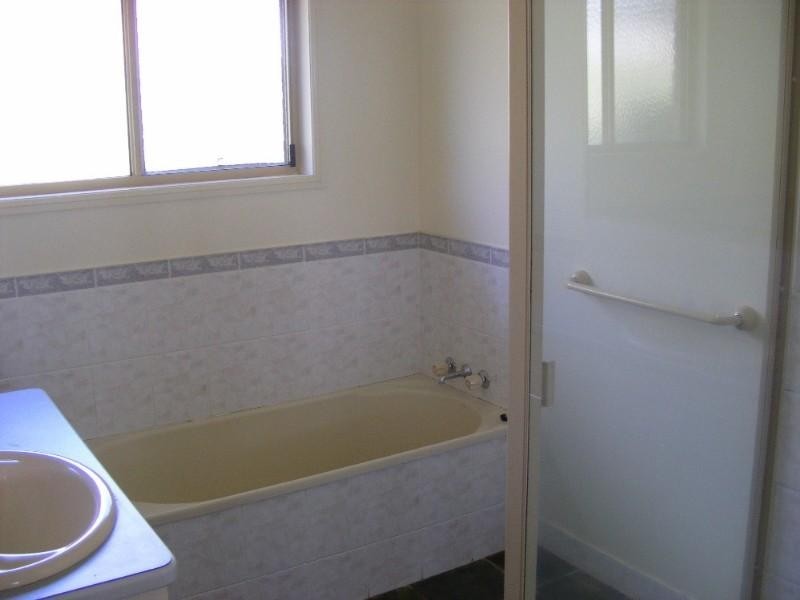 3 Hickman Court, Kalkie QLD 4670