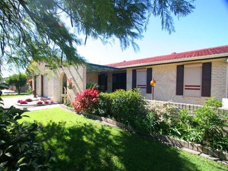 10 Strathdee Avenue, Bundaberg South QLD 4670
