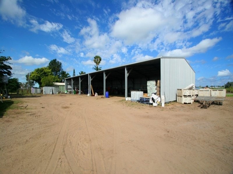 352 Moore Park Road, Moore Park Beach QLD 4670