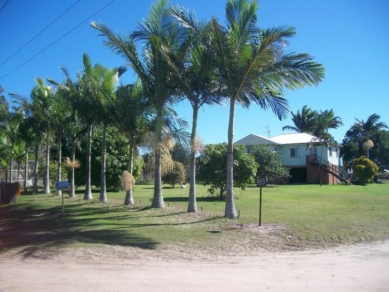 352 Moore Park Road, Moore Park Beach QLD 4670