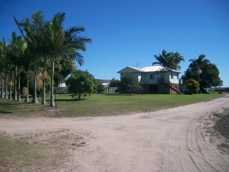 352 Moore Park Road, Moore Park Beach QLD 4670