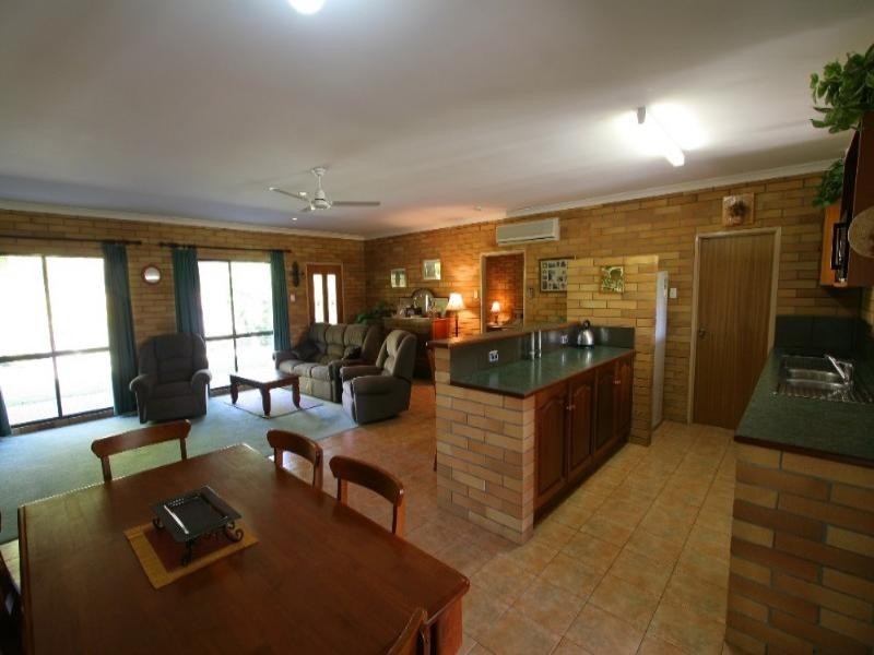 32 Pleasant Drive, Sharon QLD 4670