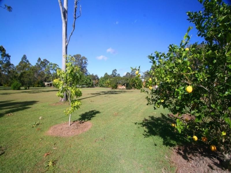 32 Pleasant Drive, Sharon QLD 4670