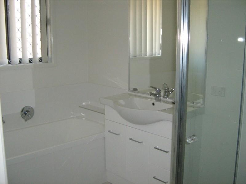 4 Hillvue Crescent, Avoca QLD 4670