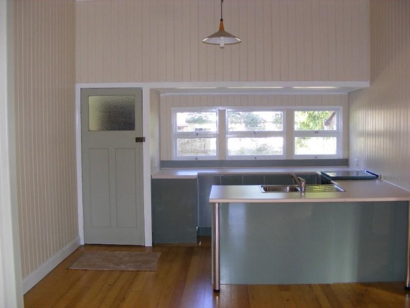 174 Mccarthy Road, Avenell Heights QLD 4670