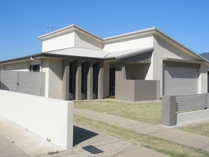 32 Duffy Street, Millbank QLD 4670