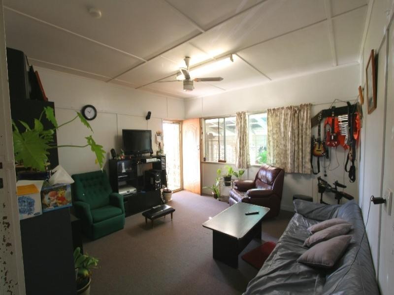 90 Crofton Street, Bundaberg West QLD 4670