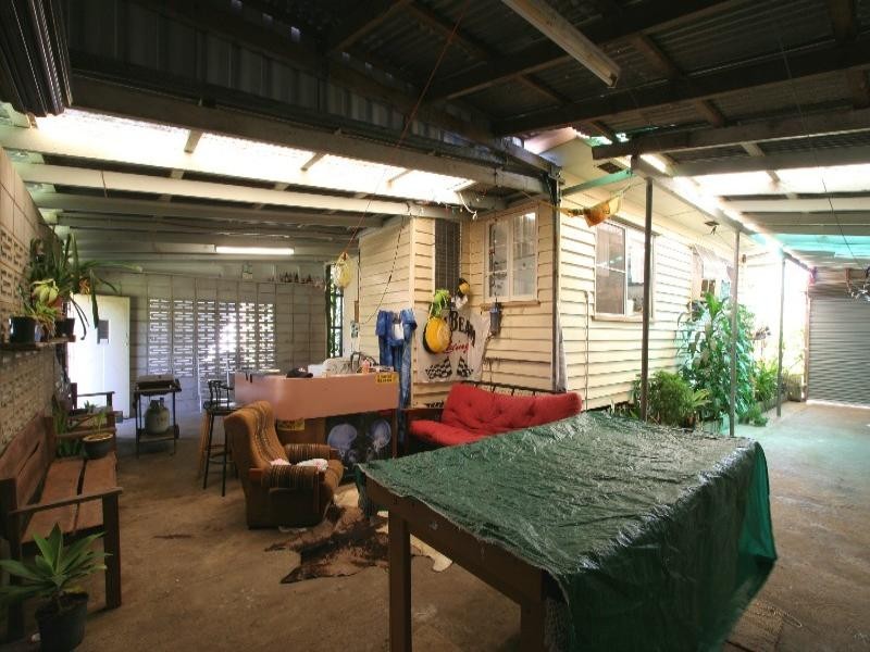 90 Crofton Street, Bundaberg West QLD 4670