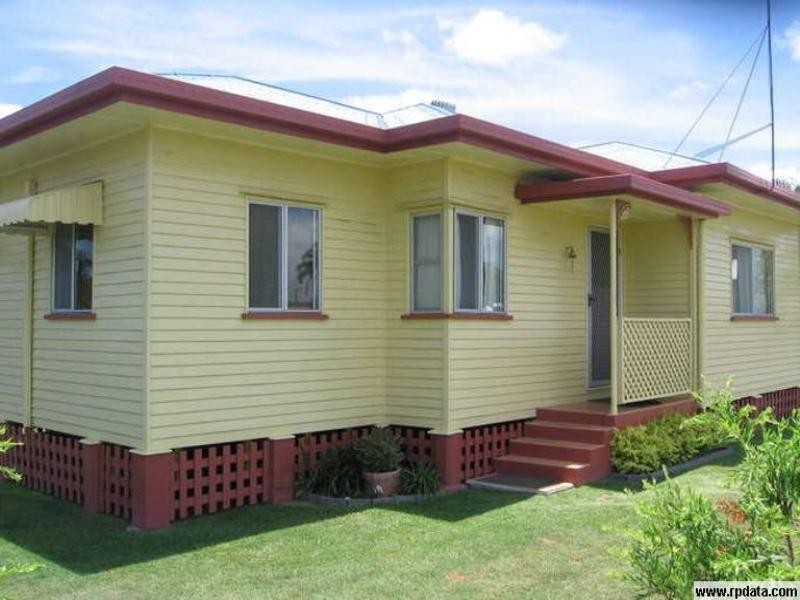 8 Barber Street, Bundaberg North QLD 4670