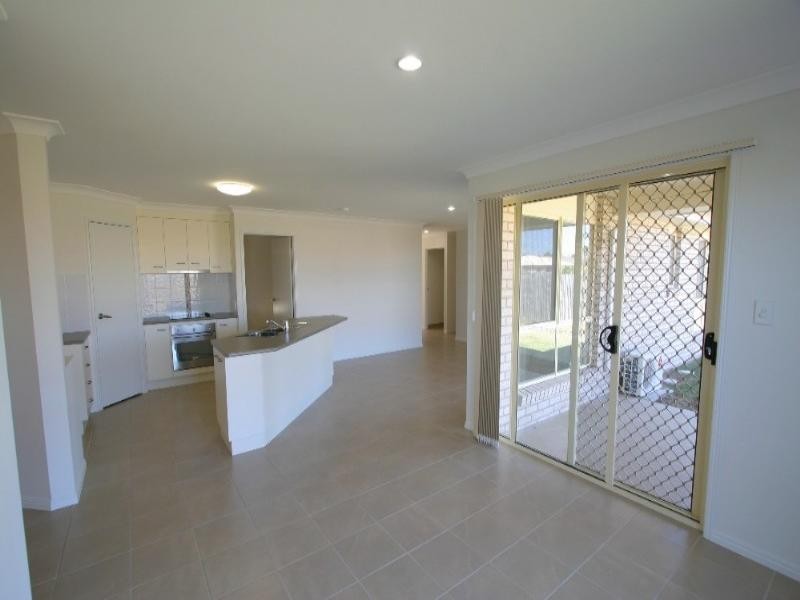2 Halloran Court, Thabeban QLD 4670