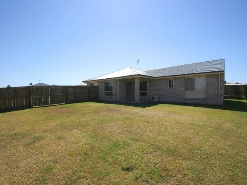 2 Halloran Court, Thabeban QLD 4670