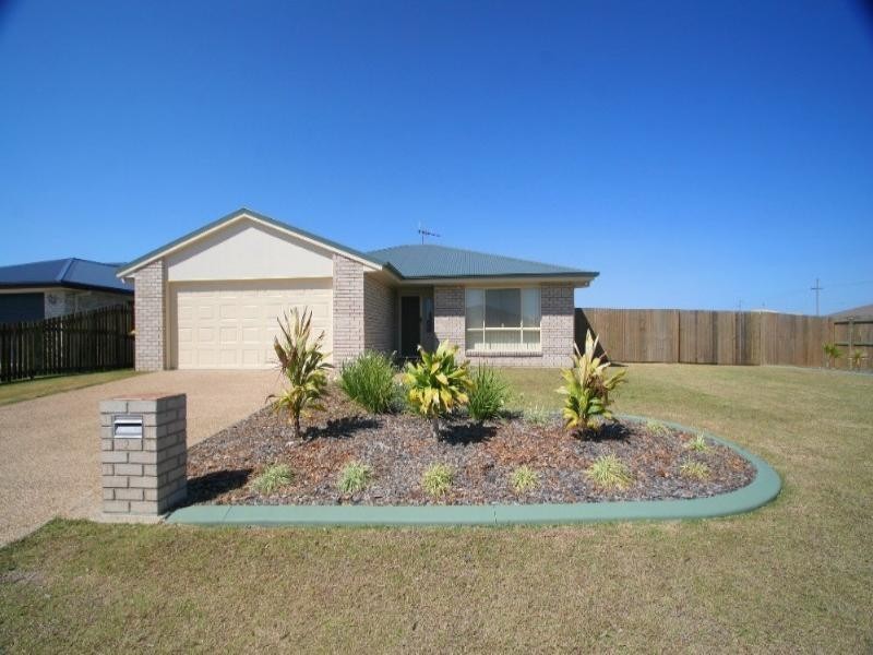 2 Halloran Court, Thabeban QLD 4670