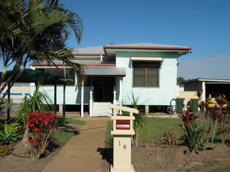 16 Anderson Street, Avenell Heights QLD 4670