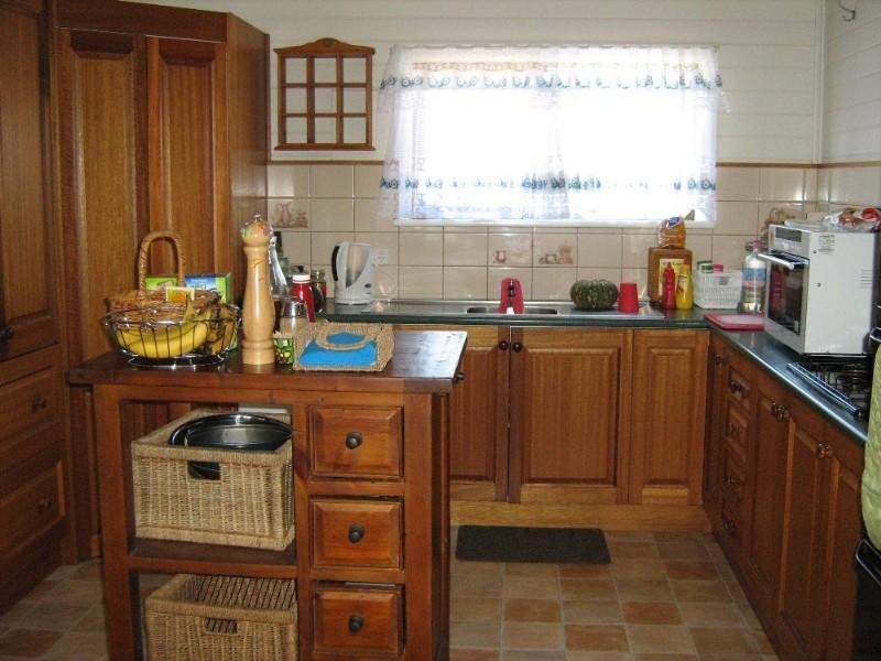 16 Anderson Street, Avenell Heights QLD 4670