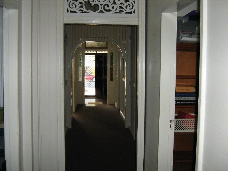 16 Anderson Street, Avenell Heights QLD 4670