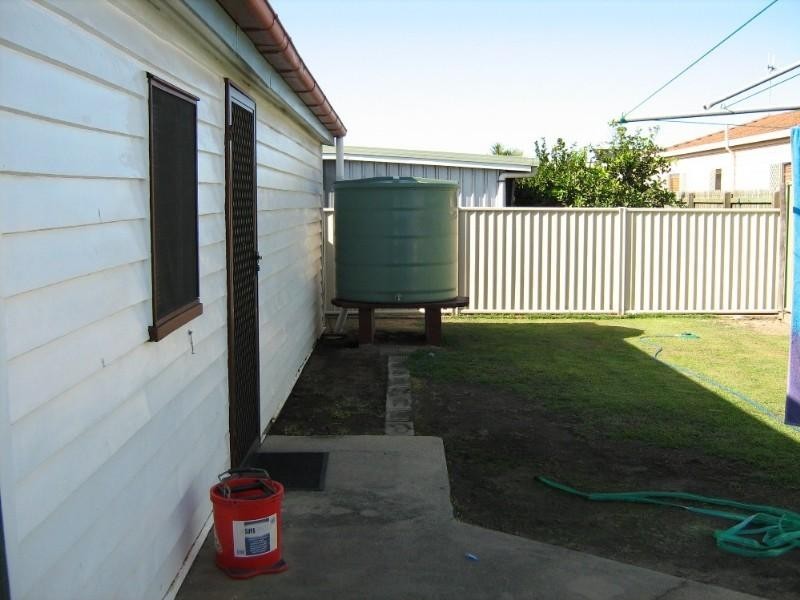 16 Anderson Street, Avenell Heights QLD 4670