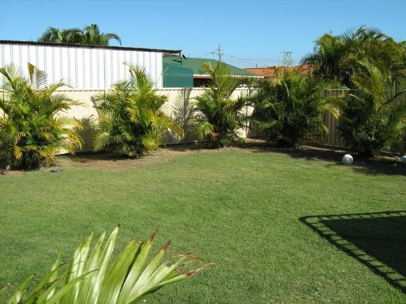 16 Anderson Street, Avenell Heights QLD 4670