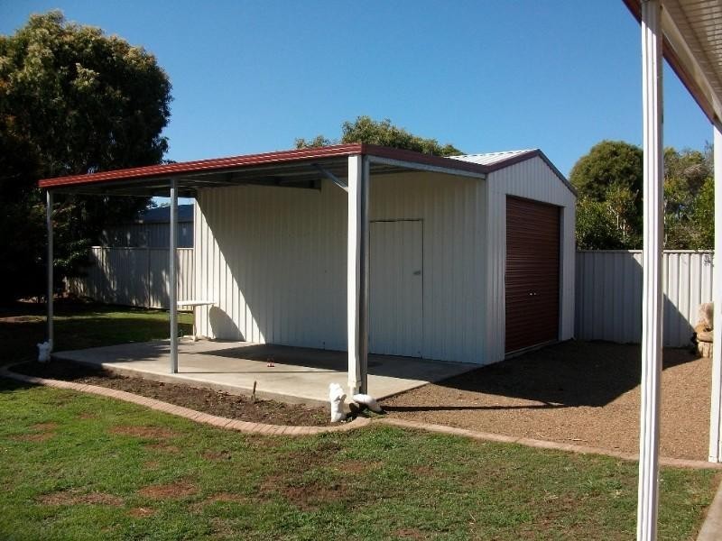 7 Schleger Street, Burnett Heads QLD 4670