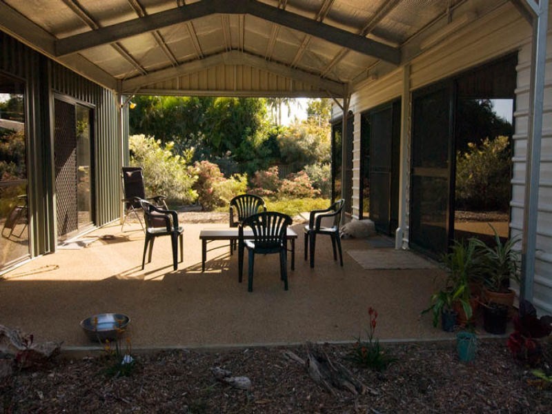 26 Acacia Street, Moore Park Beach QLD 4670