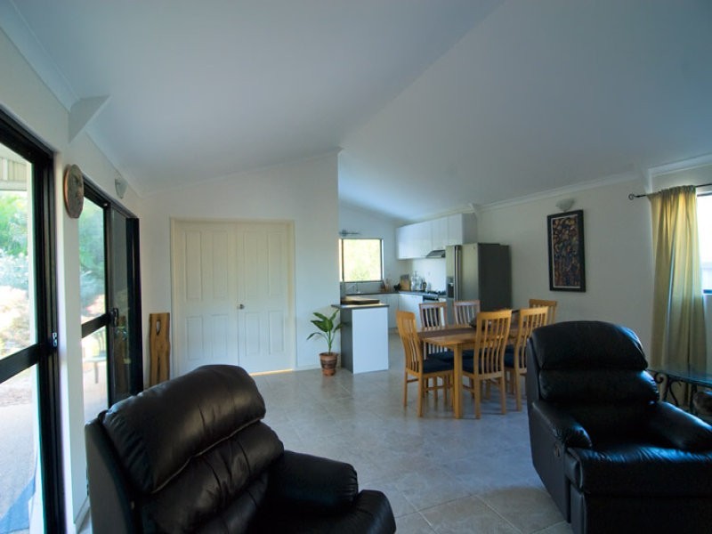 26 Acacia Street, Moore Park Beach QLD 4670