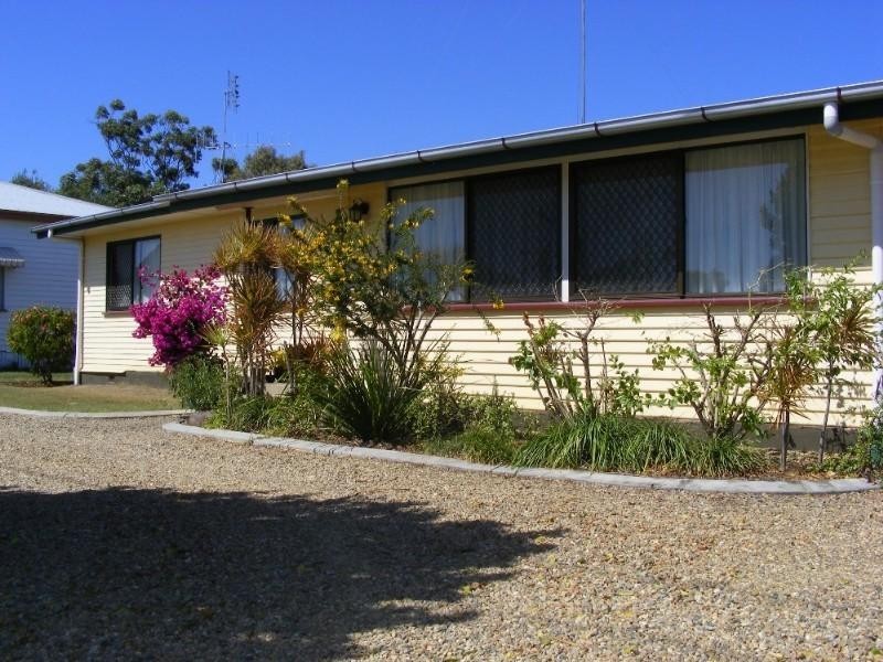 14 Jefferis Street, Bundaberg North QLD 4670