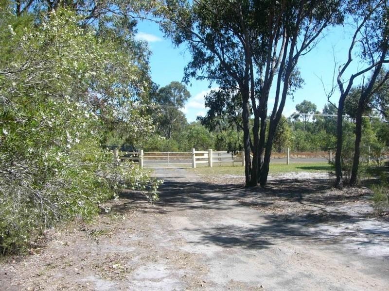 10 Isaac Moore Drive, Moore Park Beach QLD 4670