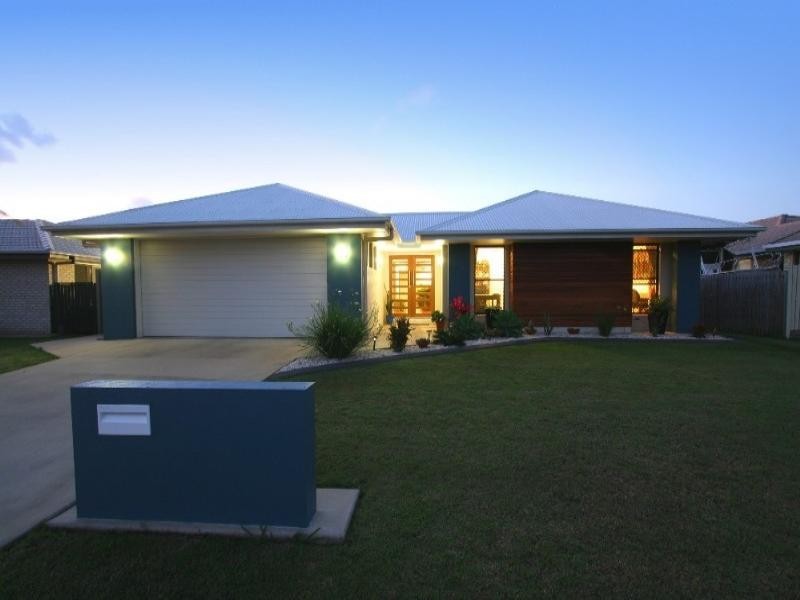 211 Barolin Esplande, Coral Cove QLD 4670