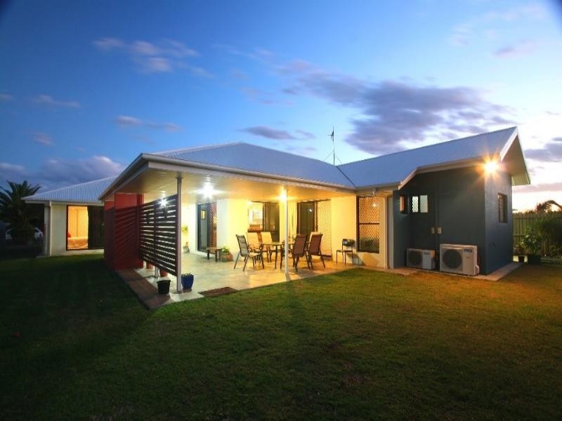 211 Barolin Esplande, Coral Cove QLD 4670