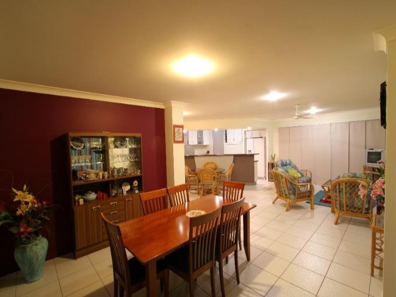 211 Barolin Esplande, Coral Cove QLD 4670