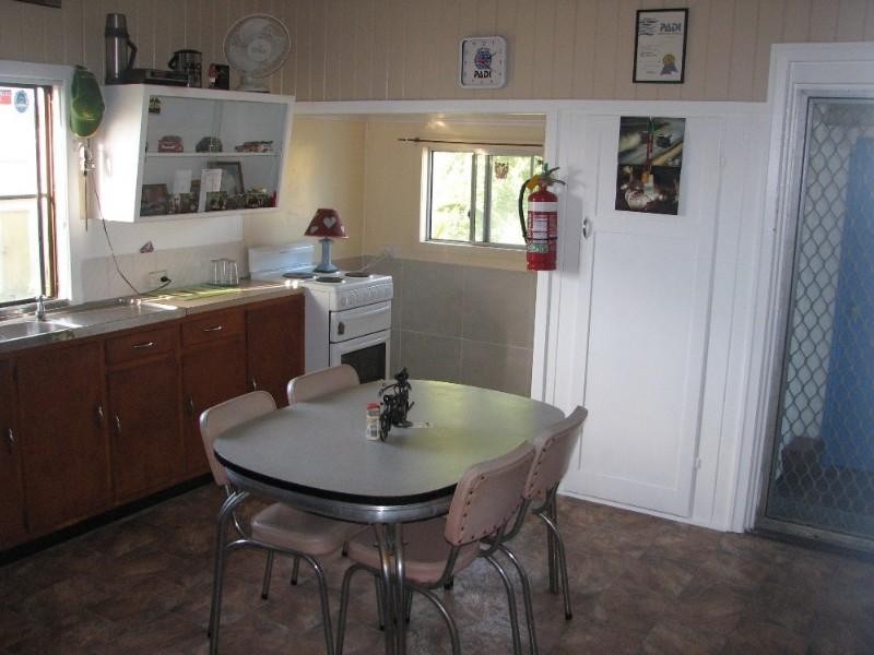 4 Bates Street, Svensson Heights QLD 4670