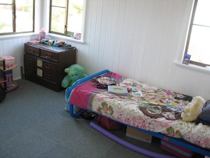 4 Bates Street, Svensson Heights QLD 4670