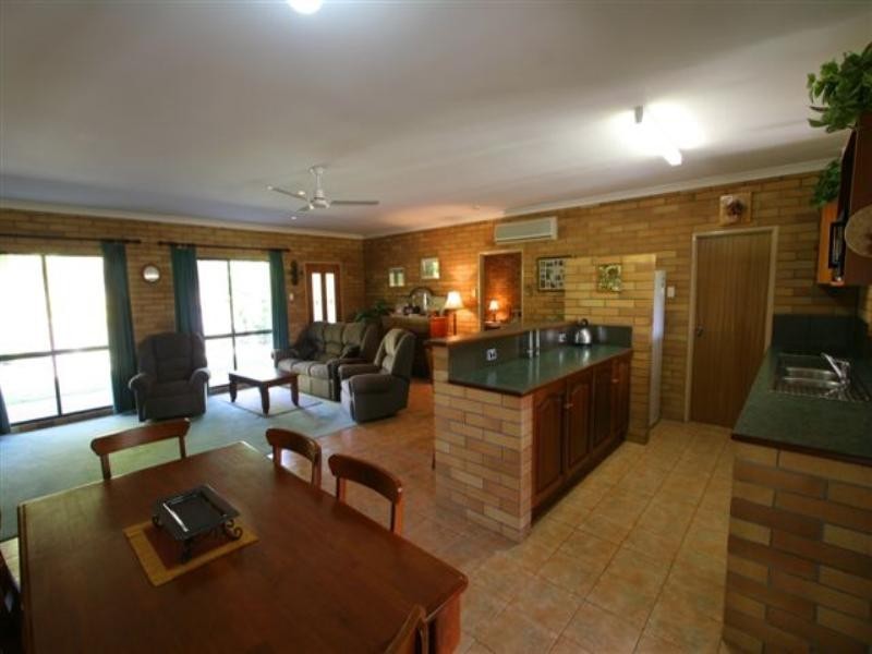 32 Pleasant Drive, Sharon QLD 4670