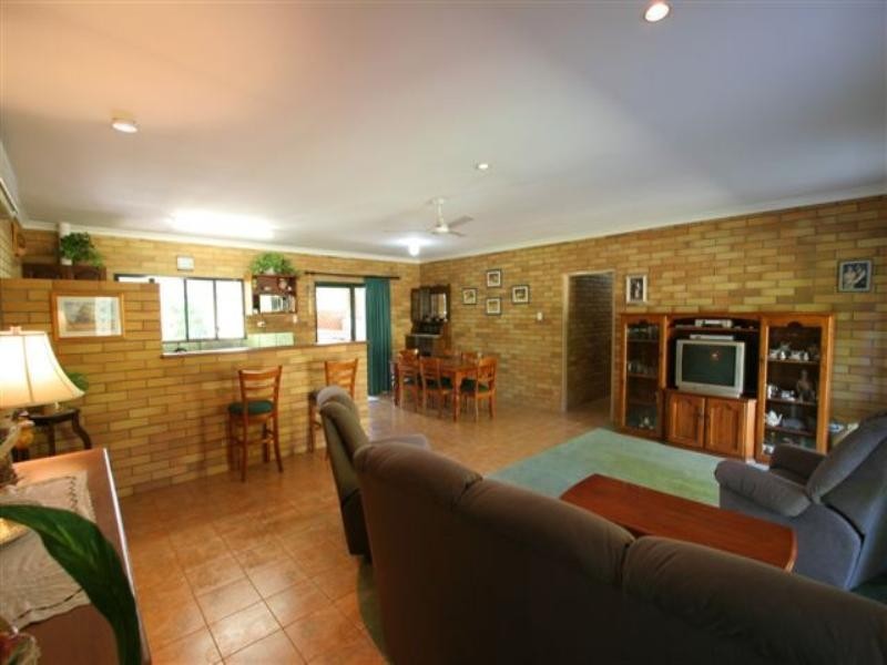 32 Pleasant Drive, Sharon QLD 4670