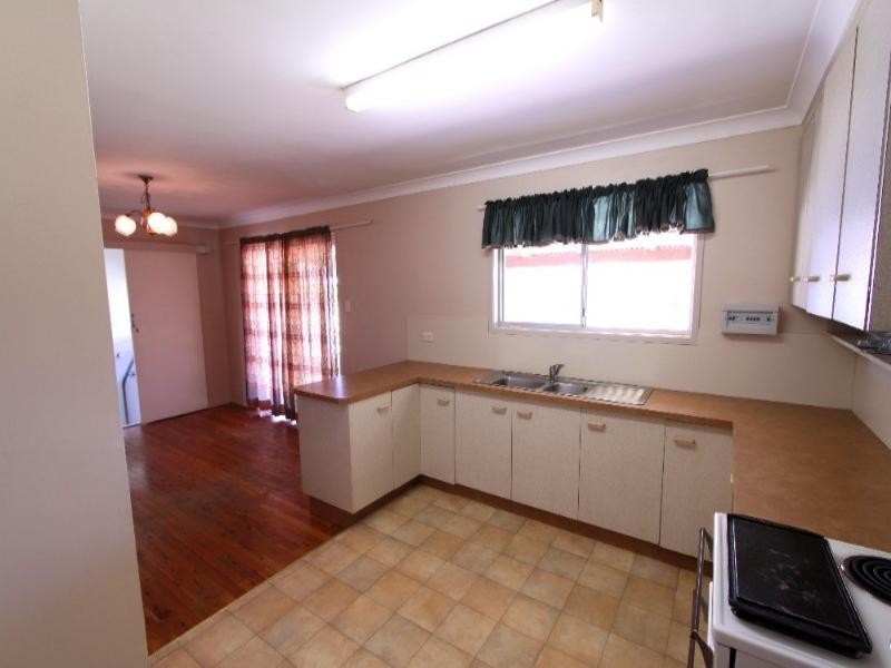 7 Lucas Street, Kepnock QLD 4670