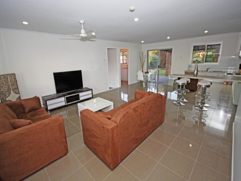 12 Jensen Street, Avenell Heights QLD 4670