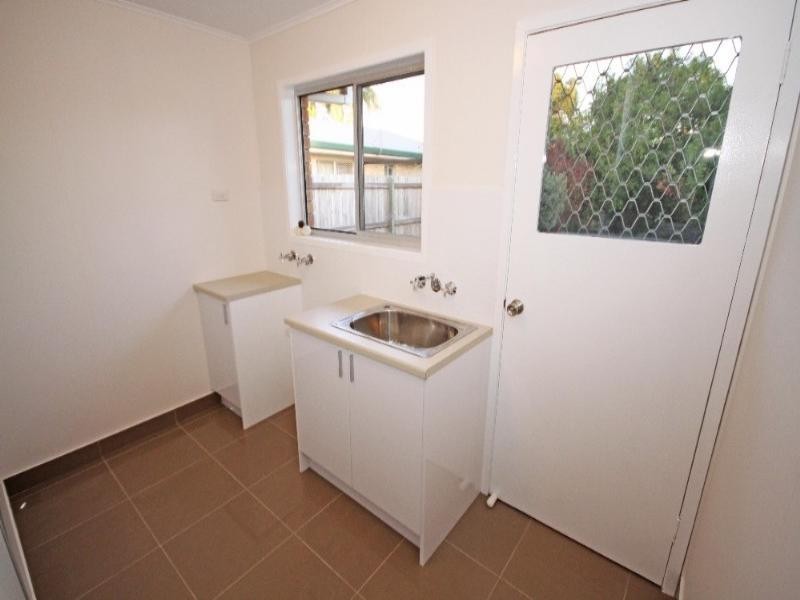 12 Jensen Street, Avenell Heights QLD 4670