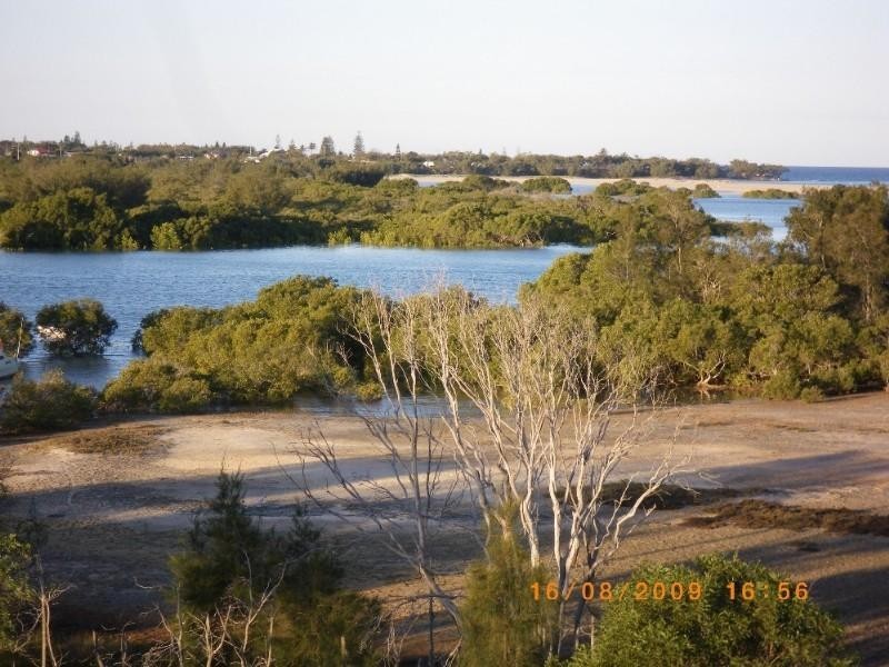 5 Margaret Court, Elliott Heads QLD 4670