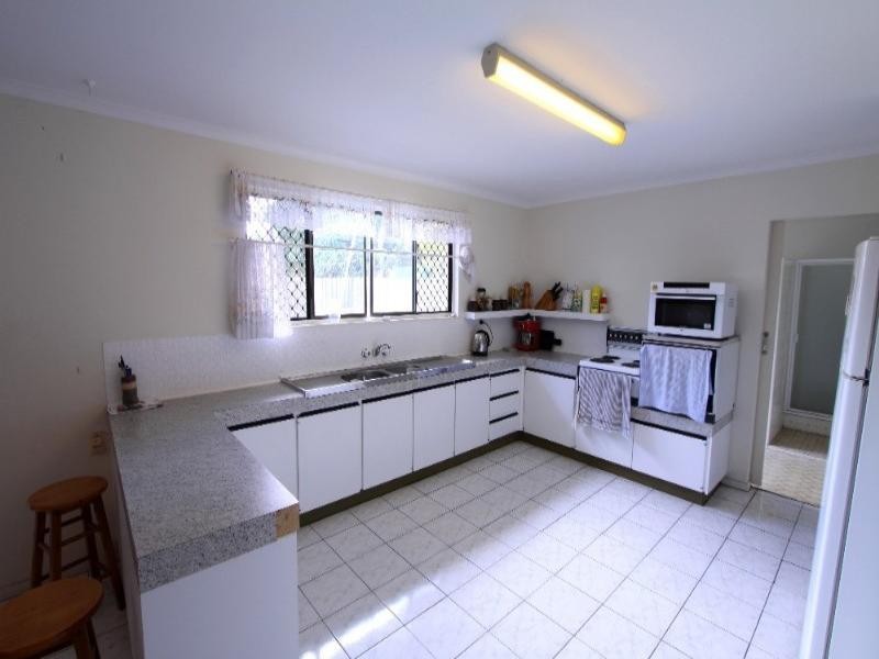 10 Peirson Street, Millbank QLD 4670