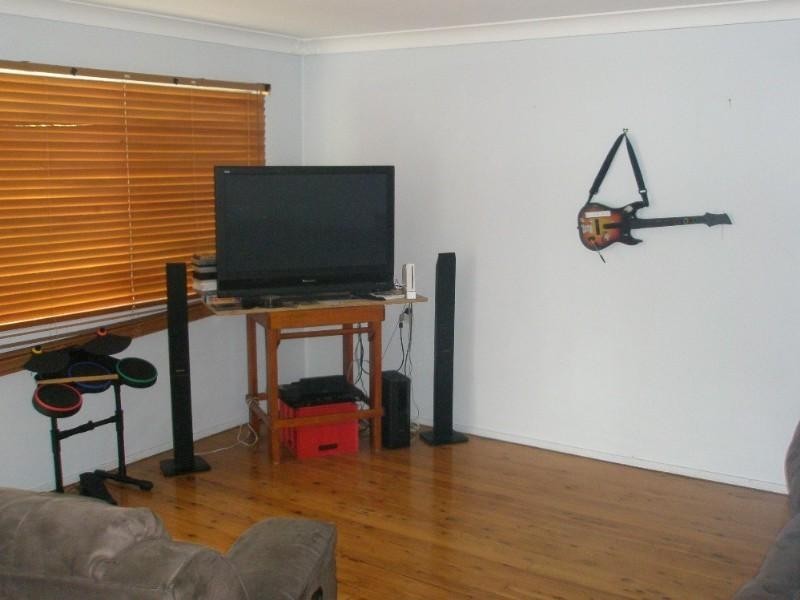 Avenell Heights QLD 4670